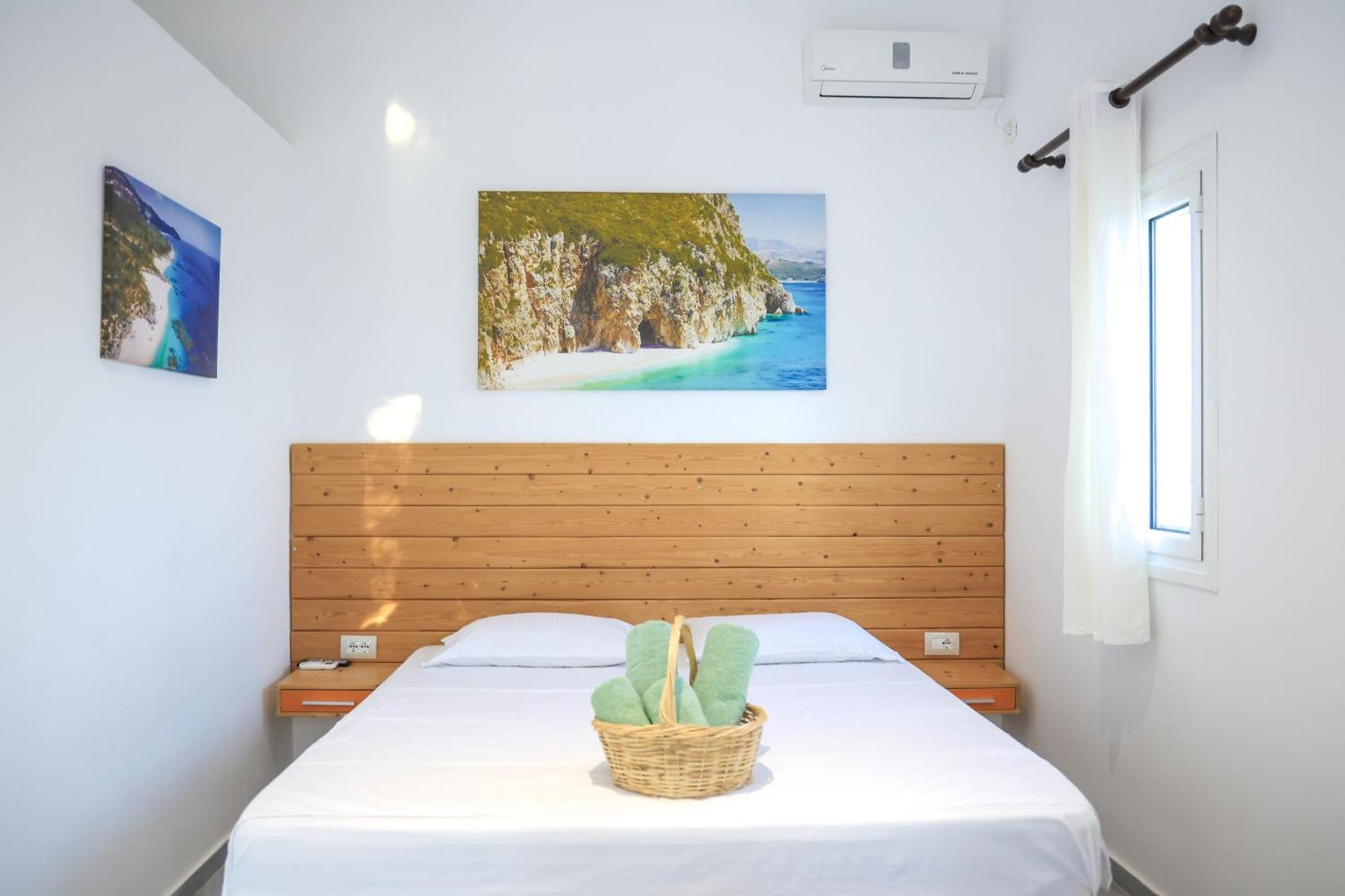 Casablanca Rooms Dhermi Luaran gambar